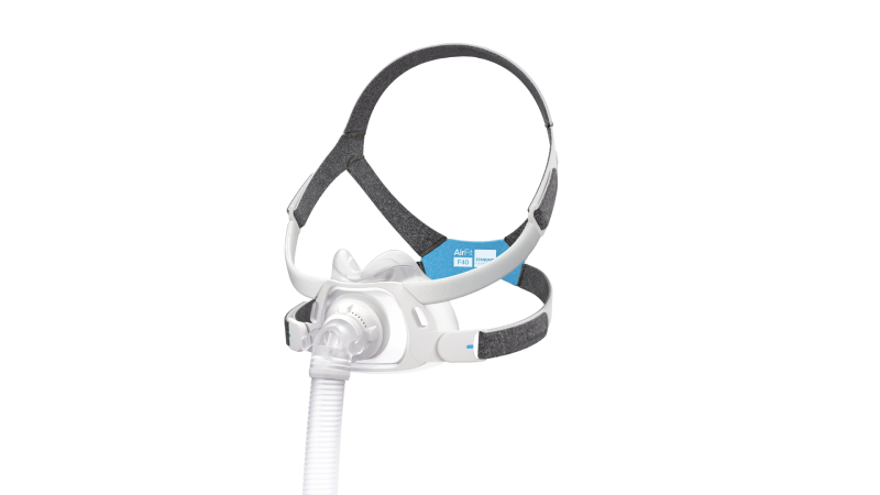 La mascarilla AirFit F40 de la marca ResMed sobre fondo blanco vista de frente