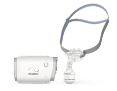 P10_AdjustableHeadgear_WithAirMini_OnFloor-min-1